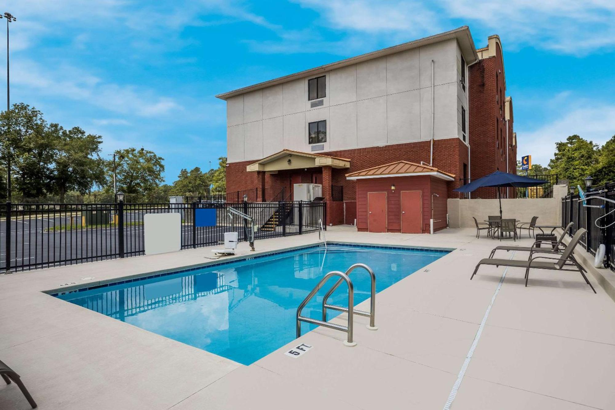 Comfort Inn & Suites Midway - Tallahassee West Exterior foto